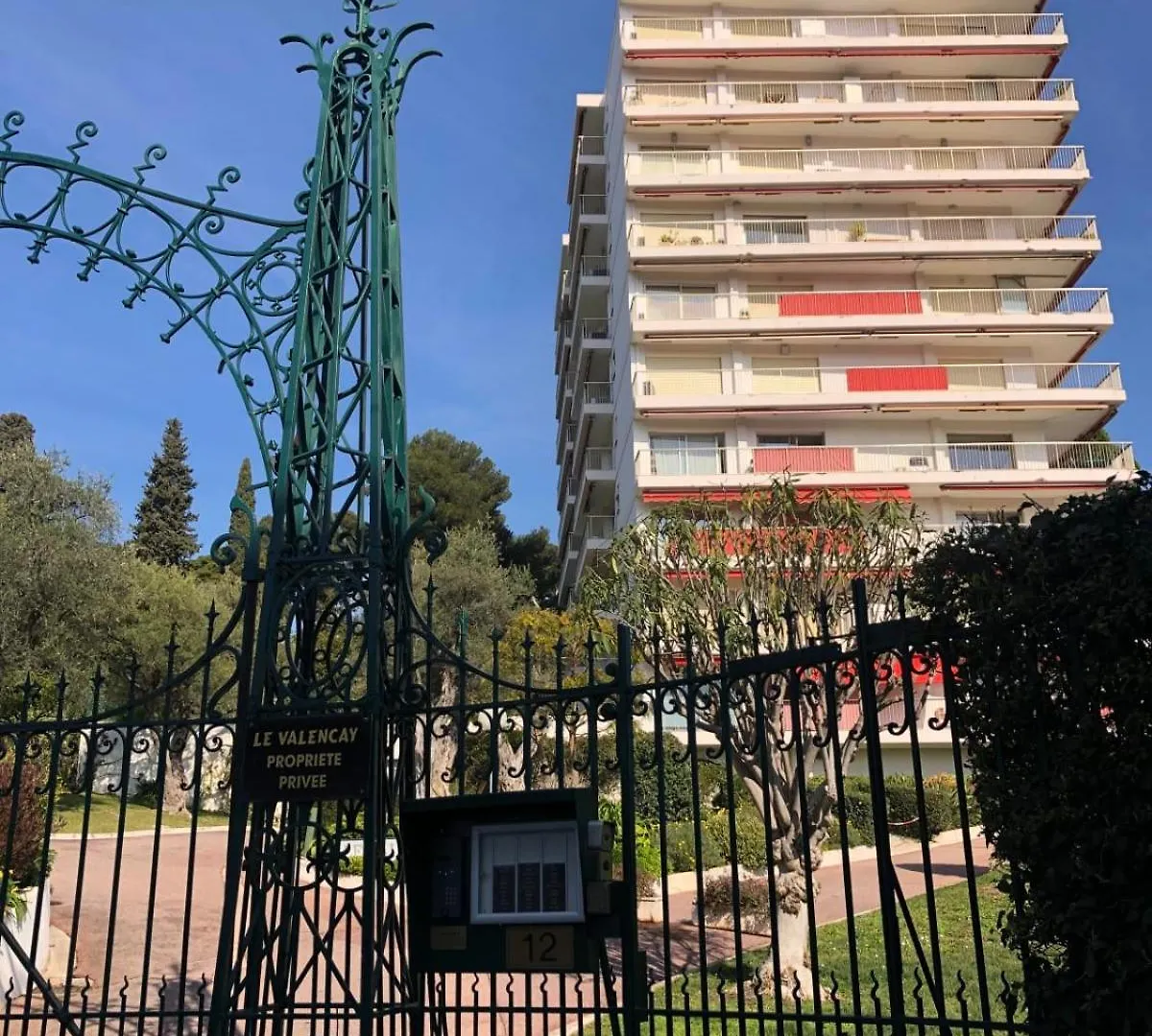Le Valencay 2 Bedroom Apartment With A Breathtaking View Pool Parking Antibes